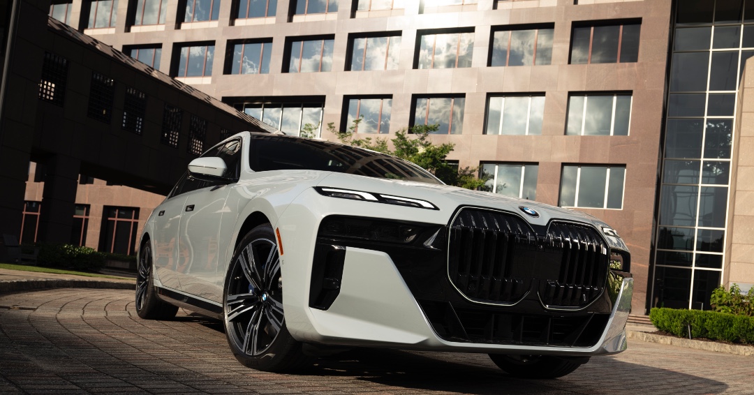 Global Imports BMW tweet media