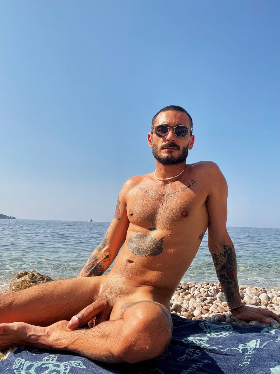nudemelbourne's tweet photo. https://t.co/j27q0qeKf1