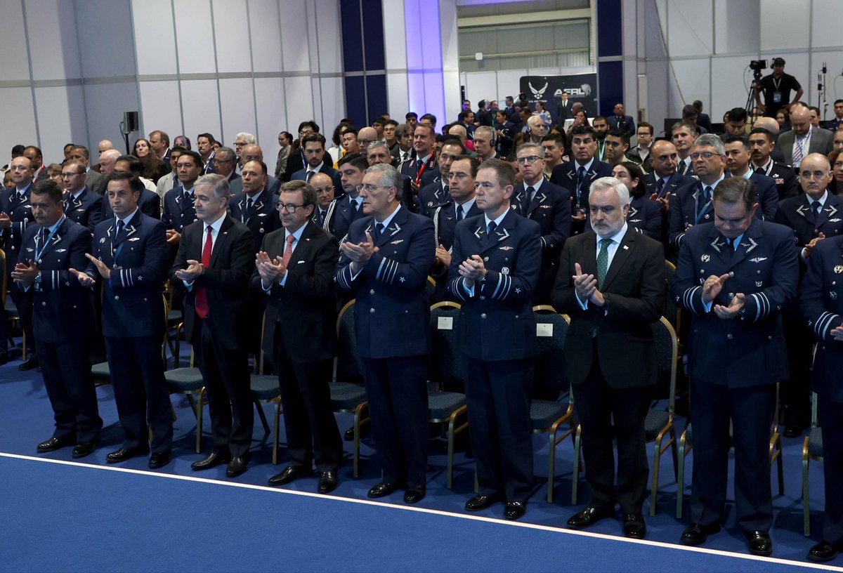 Ministerio de Defensa Nacional tweet media