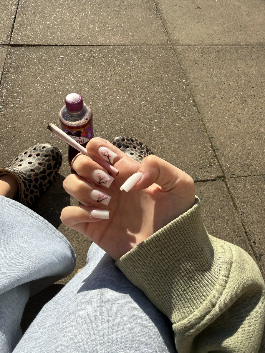 emonthenet's tweet photo. fresh set 🫶 https://t.co/GQp9UAq98v