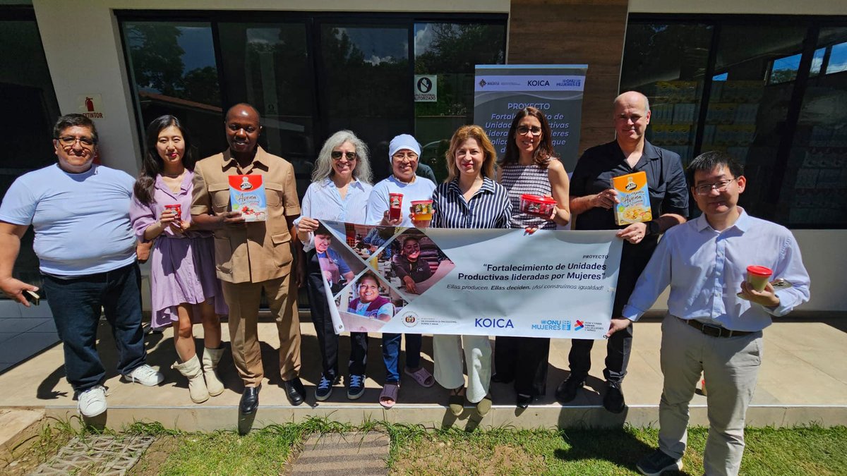 UN_Women's tweet image. From policy dialogues to field visits, @unwomenboard saw @UN_Women's progress on #GenderEquality in #Bolivia.

Together with government, private sector and civil society, @onumujeresbol is building an equitable society #ForAllWomenAndGirls.

🔗 unwomen.org/en/news-storie…