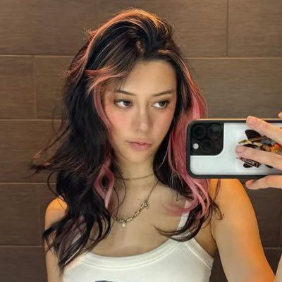 ⟢ cie 🦈🐠 tweet media