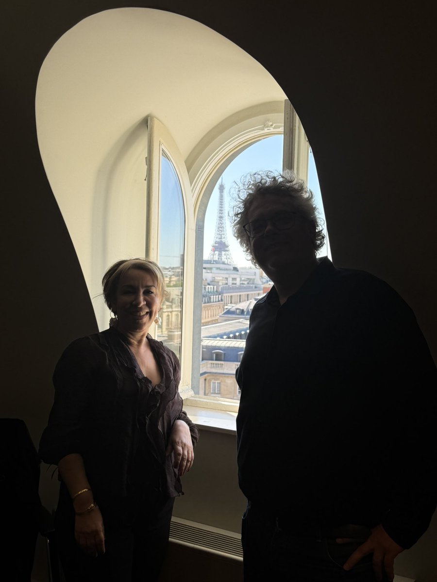 ZahiaHamdane's tweet photo. Des ponts entre l’assemblée nationale et le parlement européen c’est l’idée que nous avons.

Des projets en commun sur nos différents territoires c’est l’idée que nous avons.

Une belle aventure de collaboration s’ouvre avec mon camarade @smith51_a https://t.co/kifqARSPxB