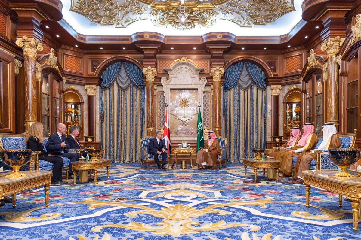الحكومة البريطانية: ستارمر يؤكد لولي العهد التزامه بدعم السعودية وبحث تعميق التعاون الصناعي الدفاعي