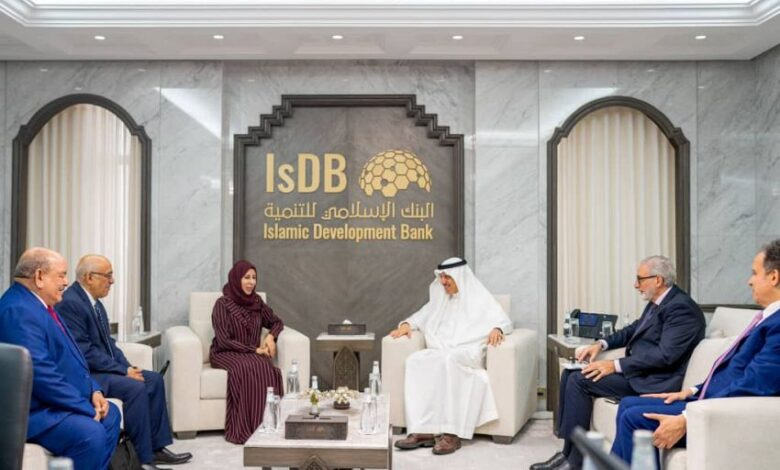 YeMonitorEN's tweet photo. #Yemen Strengthens Partnership with #IslamicDevelopmentBank Amid Debt and Financing Challenges

https://t.co/aSQy0rAeL1 https://t.co/z9rTEC99u3