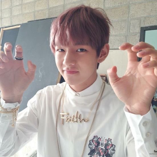 vιcк⁷ 𝜗𝜚˚⋆ | VAI VER O BTS tweet media