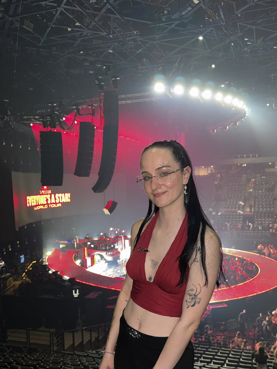 mélinda ✮ tweet media