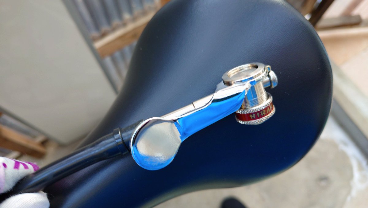 エチケット・ライオン改めはんぶんきりん tweet media