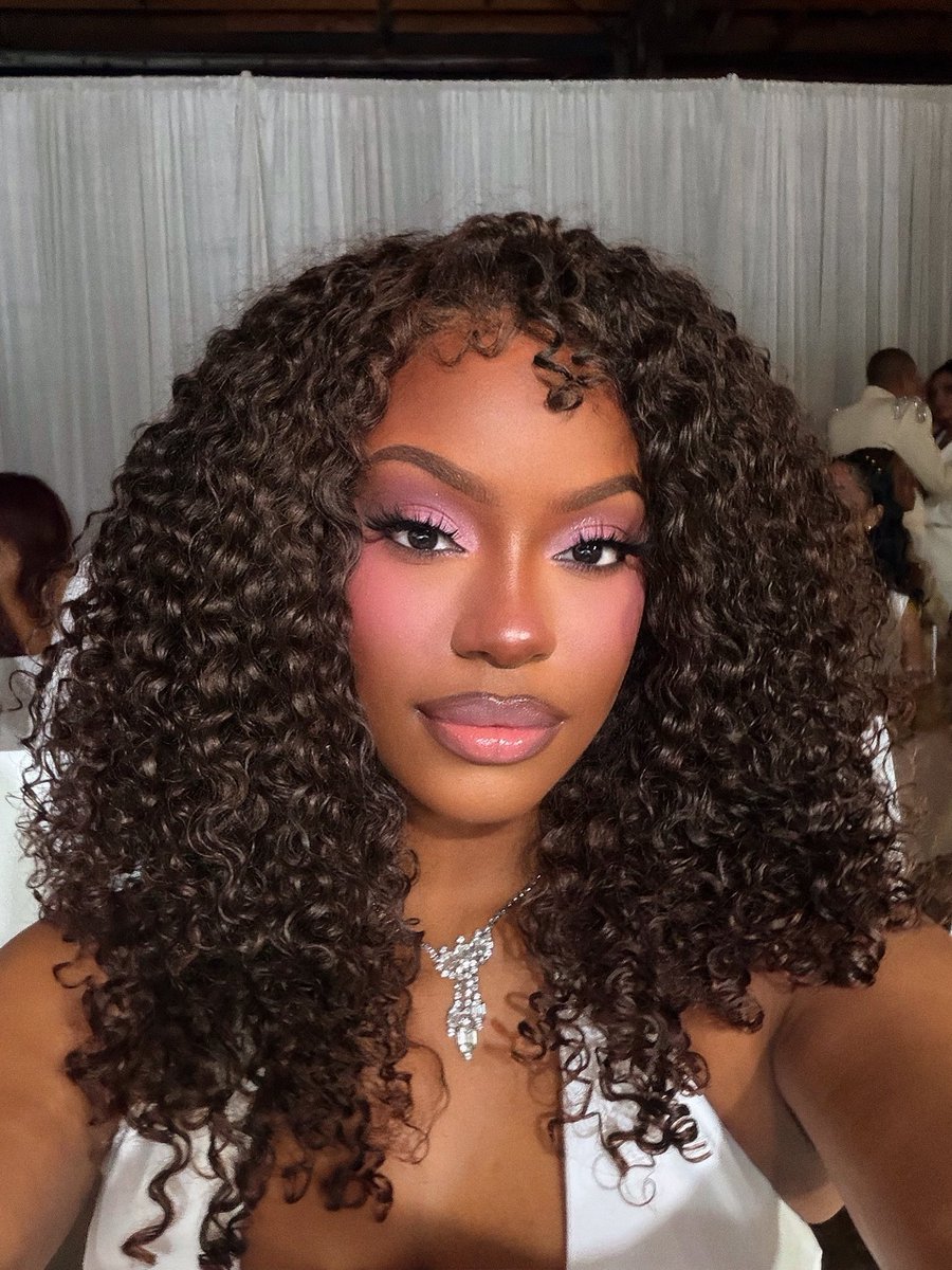 MONALEO 🎀 tweet media