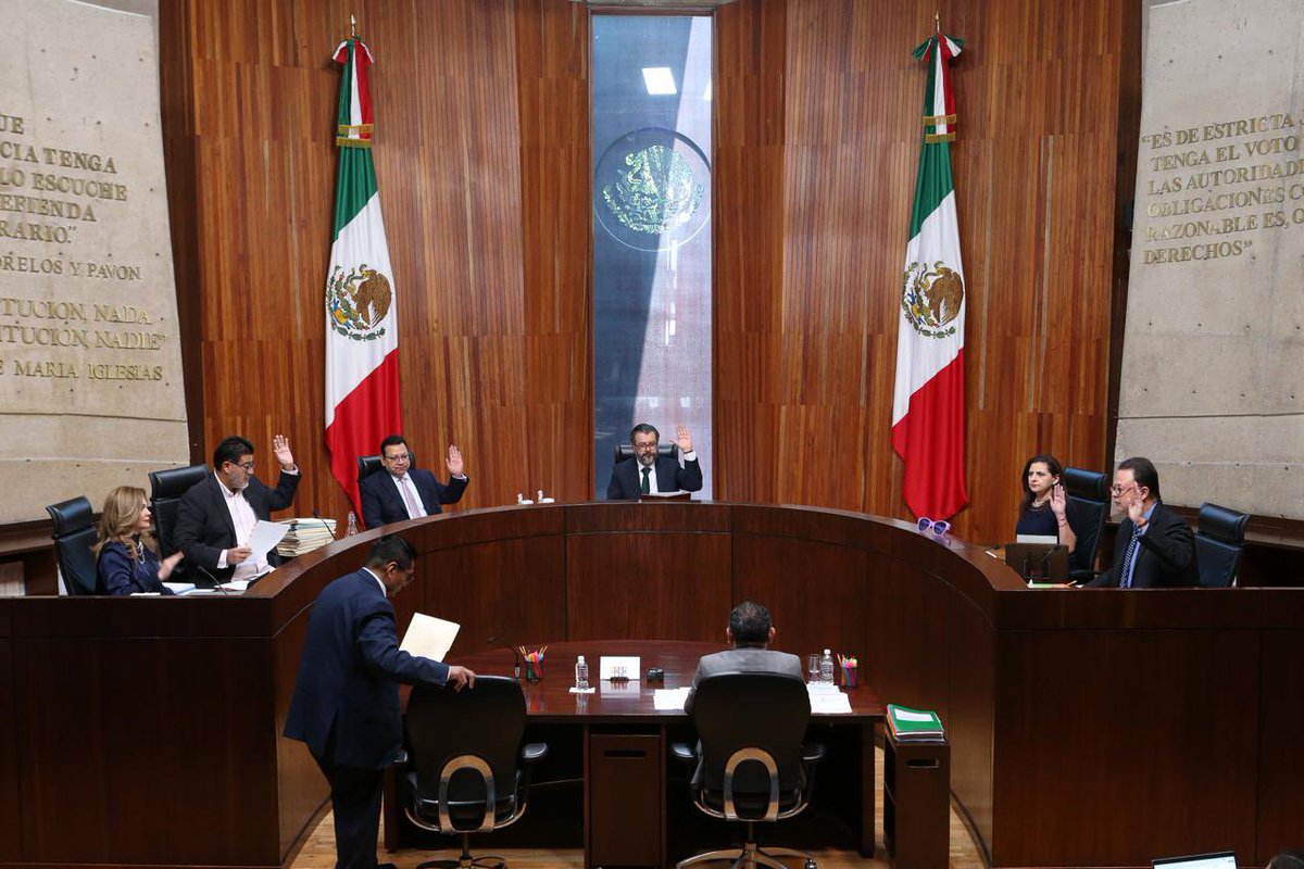 TEPJF_informa's tweet photo. 📰#Boletín | #TEPJF ordena cumplir con paridad de género en el Instituto Electoral de Coahuila.

🔗 https://t.co/K3cCySXwky https://t.co/88iIl81Q6i