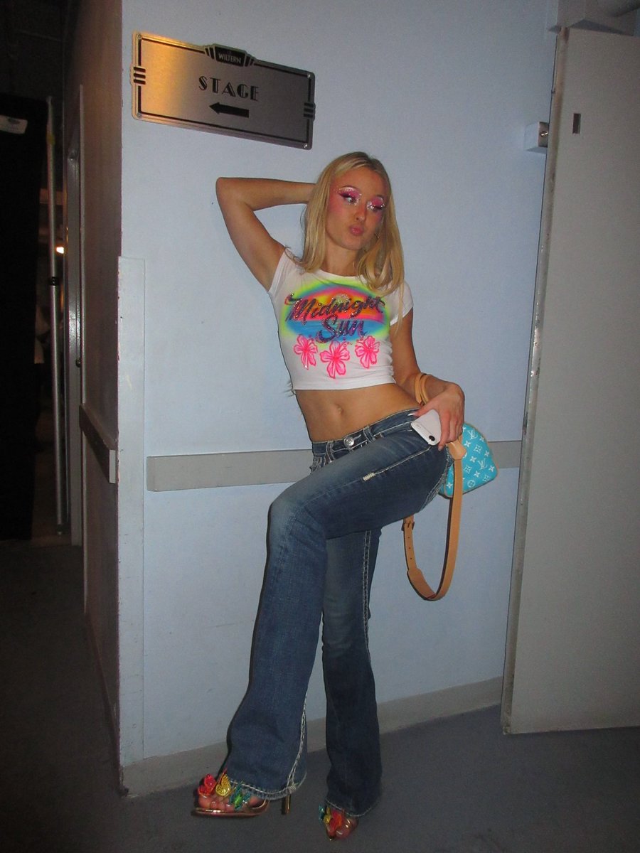 Zara Larsson tweet media