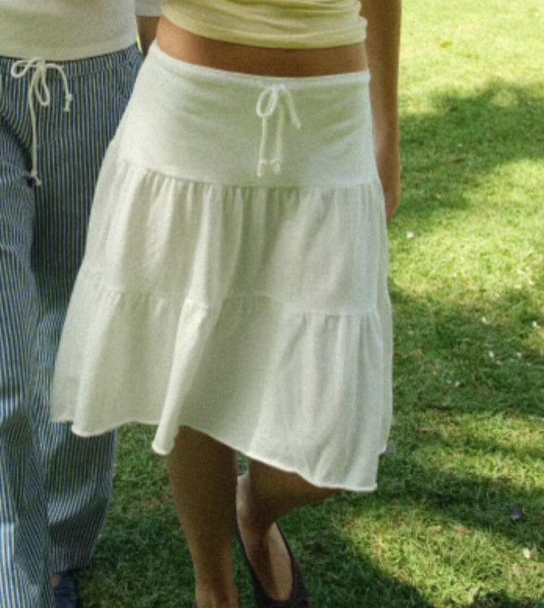 s ♡₊˚🦢・₊✧ tweet media