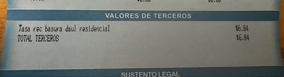 jekanaranjo's tweet photo. @ComunidLaAurora @AmaguaCEM @AlcaldiadeDaule @bessygranjaOK @Presidencia_Ec @Expresoec @eluniversocom @EcuadorMAE @RTSEcuador Así mágicamente de pagar $24,88 el mes pasado ahora en abril  toca pagar $39,87 / $ 14,99 más 😡😡😡😒😒😒 quinceeeeeeeeeeee dólares más ya de verdad que es un robo descarado https://t.co/ecenzIyJce