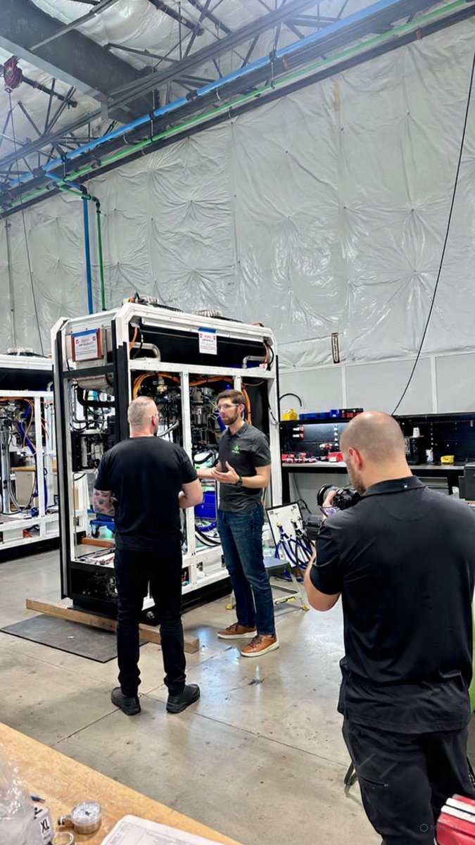 ThomasHealyCEO's tweet image. Filming for an upcoming YouTube feature #BTS #machinery #manufacturing #HYLN