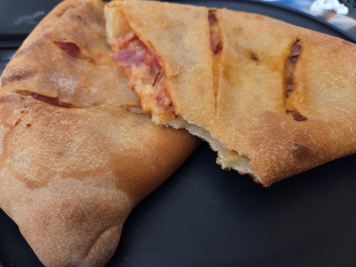SlothsPrintShop's tweet photo. I miss making pizzas, man. https://t.co/3XaZeoub7A
