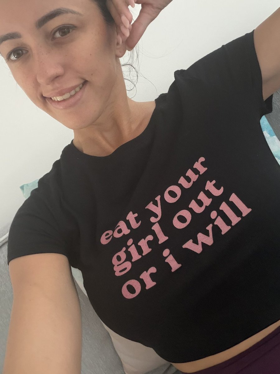 Mrs Privileged aka Andrea tweet media