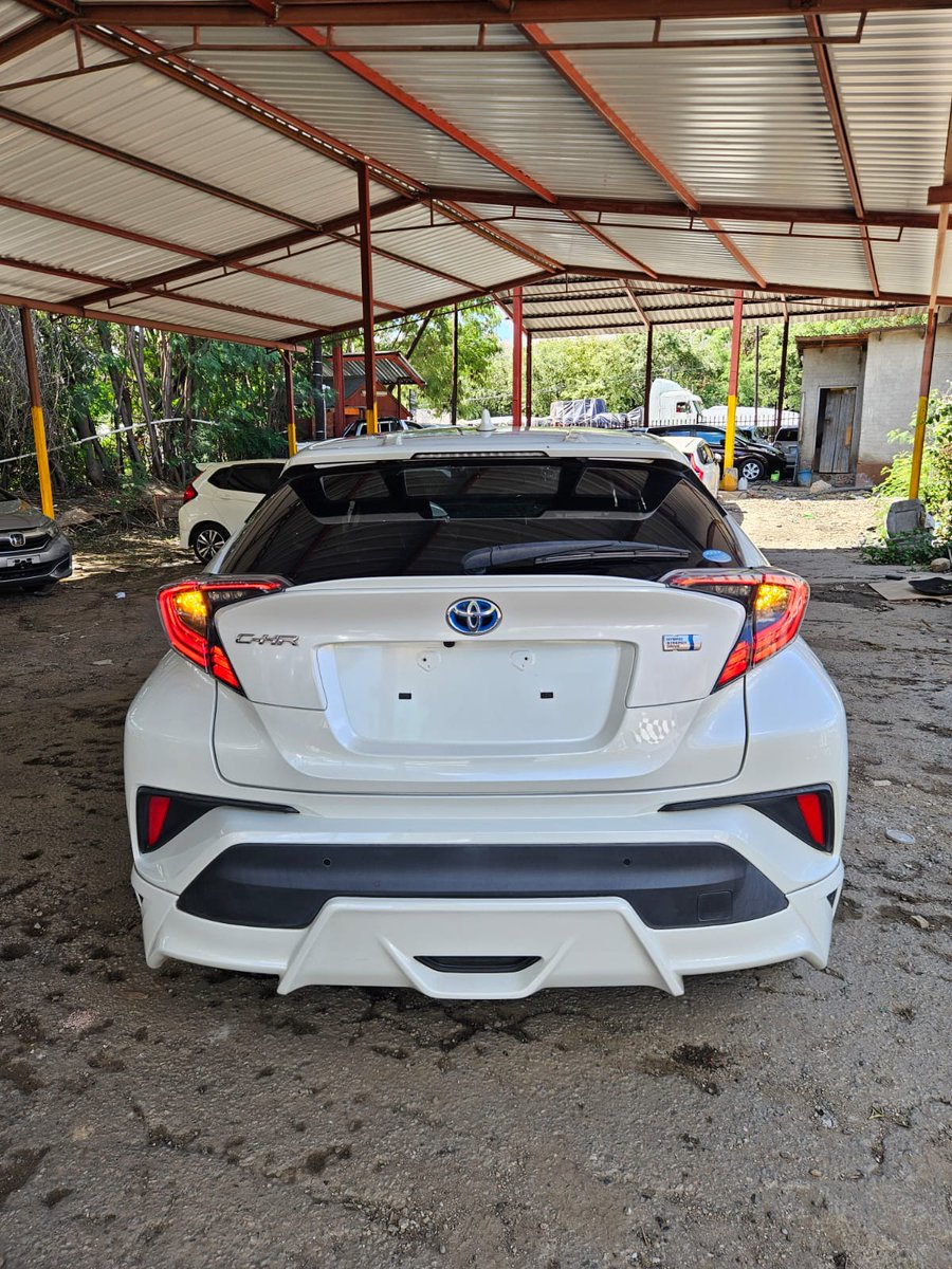 Taps_clearing's tweet photo. Toyota 
Chr
2017 model
Hybrid 
65k mileage 
14900 usd buying before duty 
Available

0773052189 https://t.co/ollikOC2ww