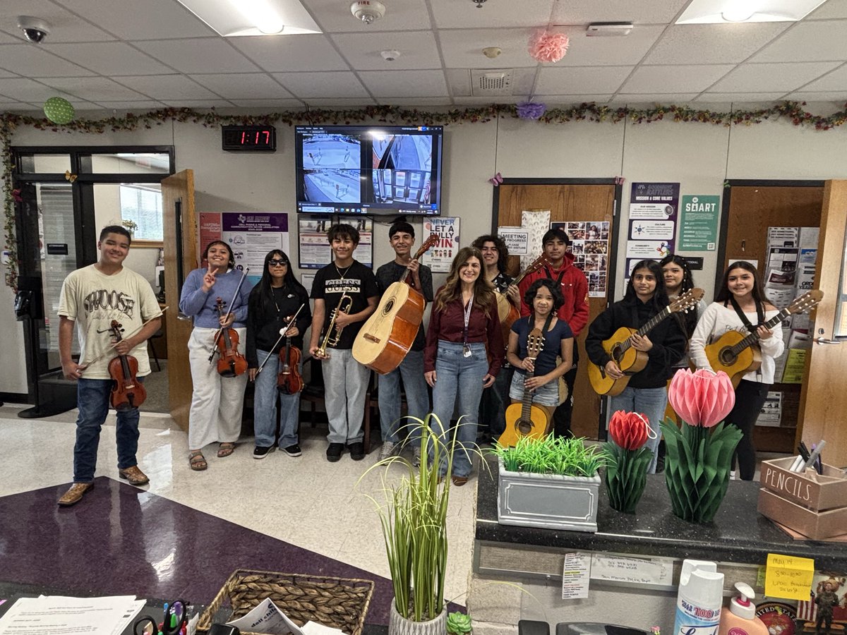 GoodnightSMCISD's tweet photo. Today we said goodbye to our longtime School Secretary, Ms. Dora Garcia. Not going far—just next door to Central Office! Congrats on your new role. We’ll miss you and are so proud! #wearegoodnight 💜 https://t.co/29C9tLb7oh