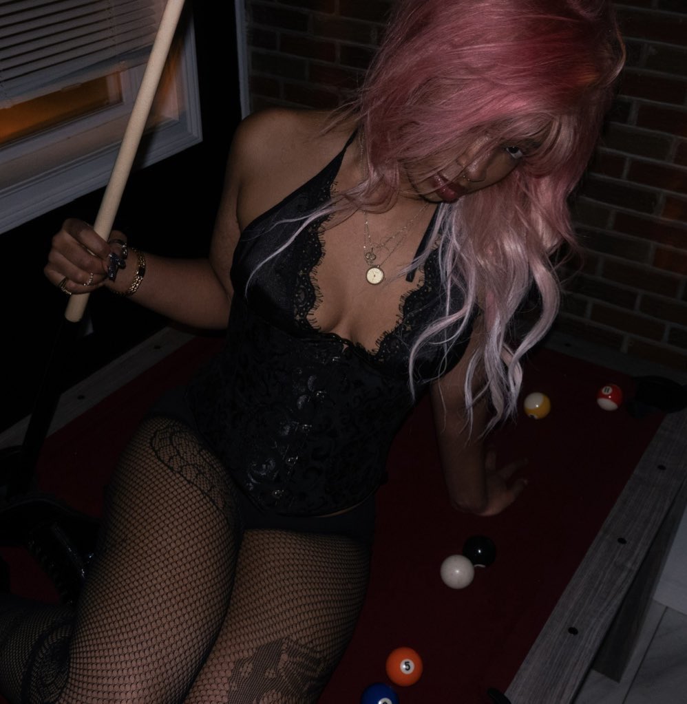 Me and a pool stick frrrrr