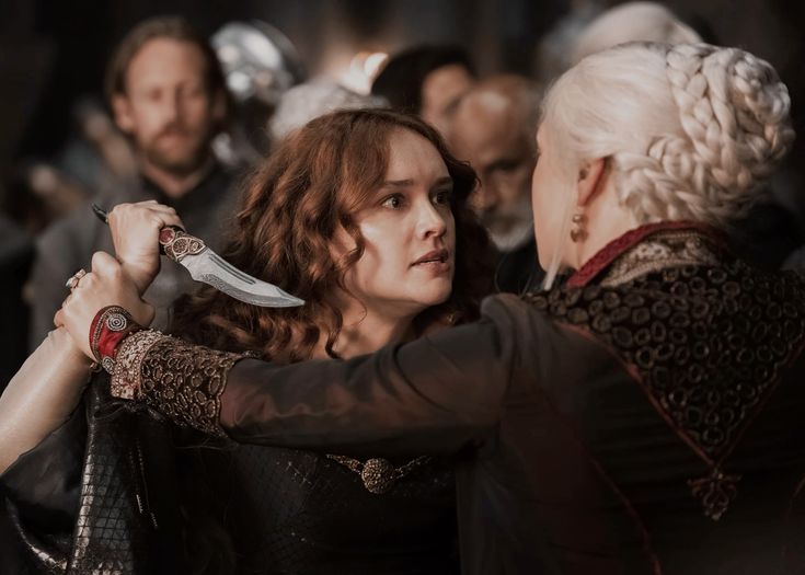 𝓣𝓱𝓮 𝓠𝓾𝓮𝓮𝓷 tweet media