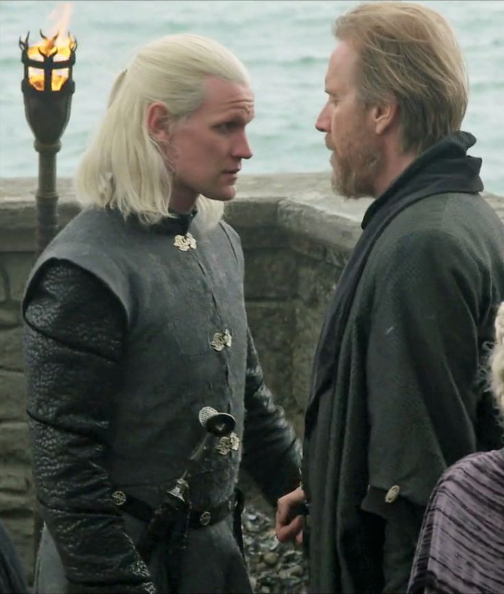 𝓣𝓱𝓮 𝓠𝓾𝓮𝓮𝓷 tweet media