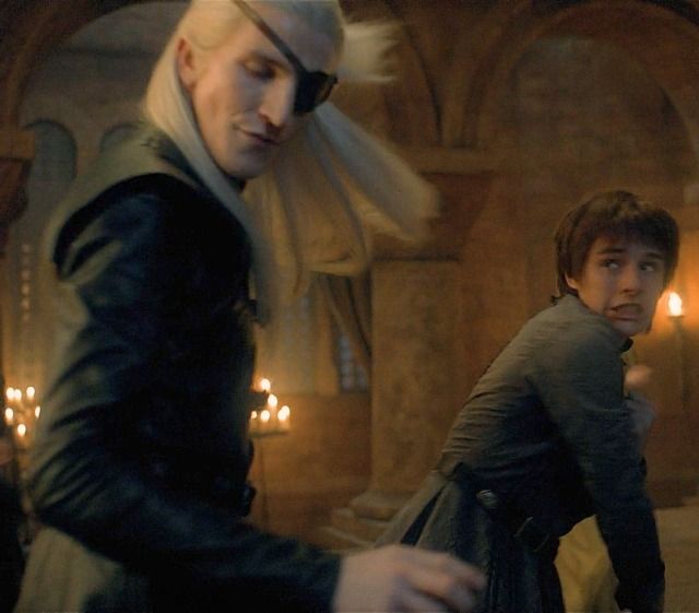 𝓣𝓱𝓮 𝓠𝓾𝓮𝓮𝓷 tweet media