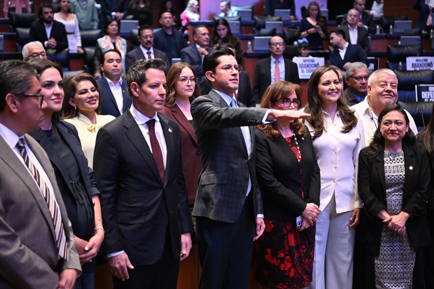 olgapsosa's tweet photo. Ratificamos al Mtro. Roberto Velasco Álvarez (@r_velascoa) como Canciller de México 🇲🇽 , propuesto por la presidenta Claudia Sheinbaum Pardo.

La política exterior de nuestro país se apega a los principios constitucionales, siendo respetuosa de las soberanías y la cooperación internacional.