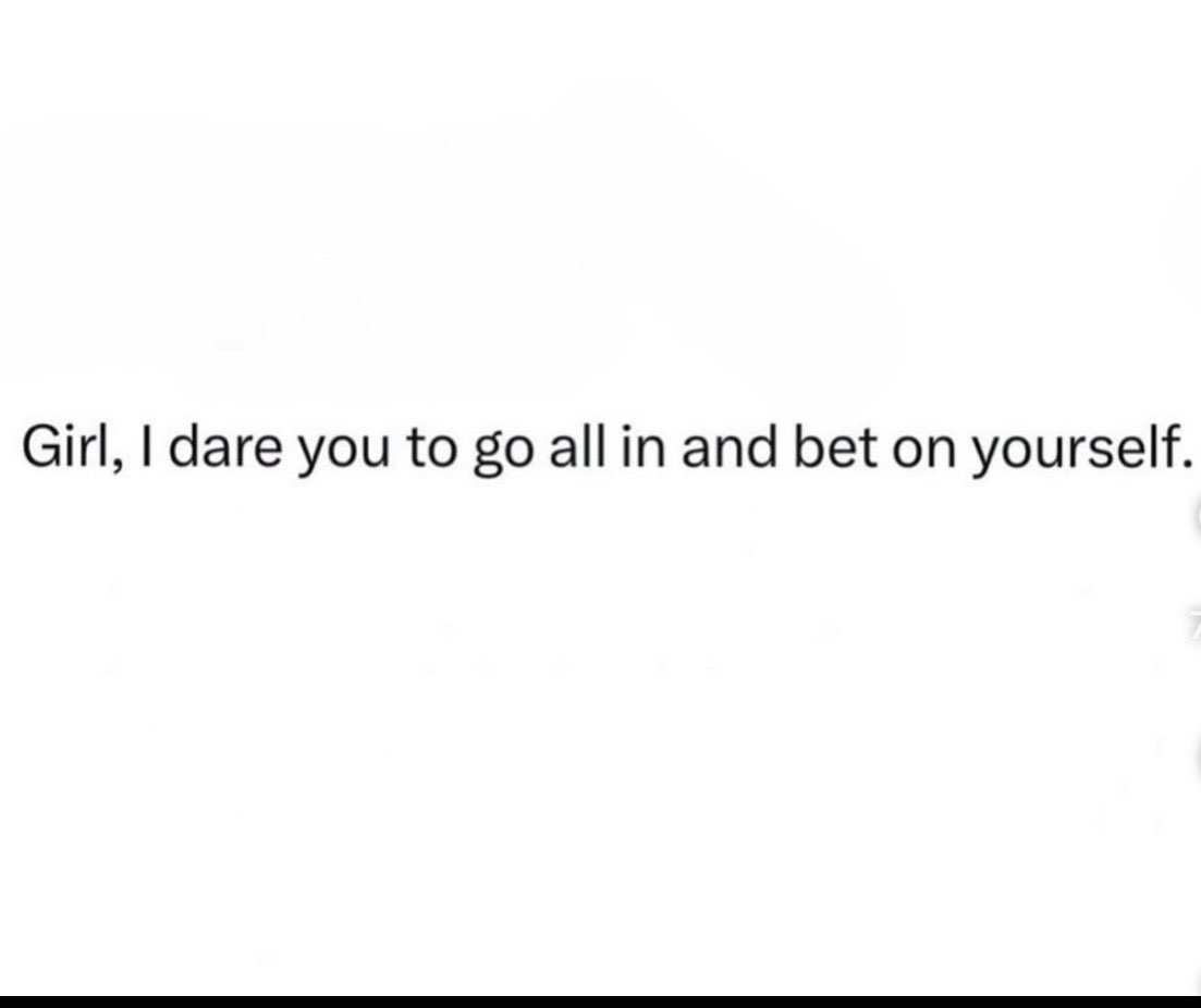 Charlotte Flair tweet media