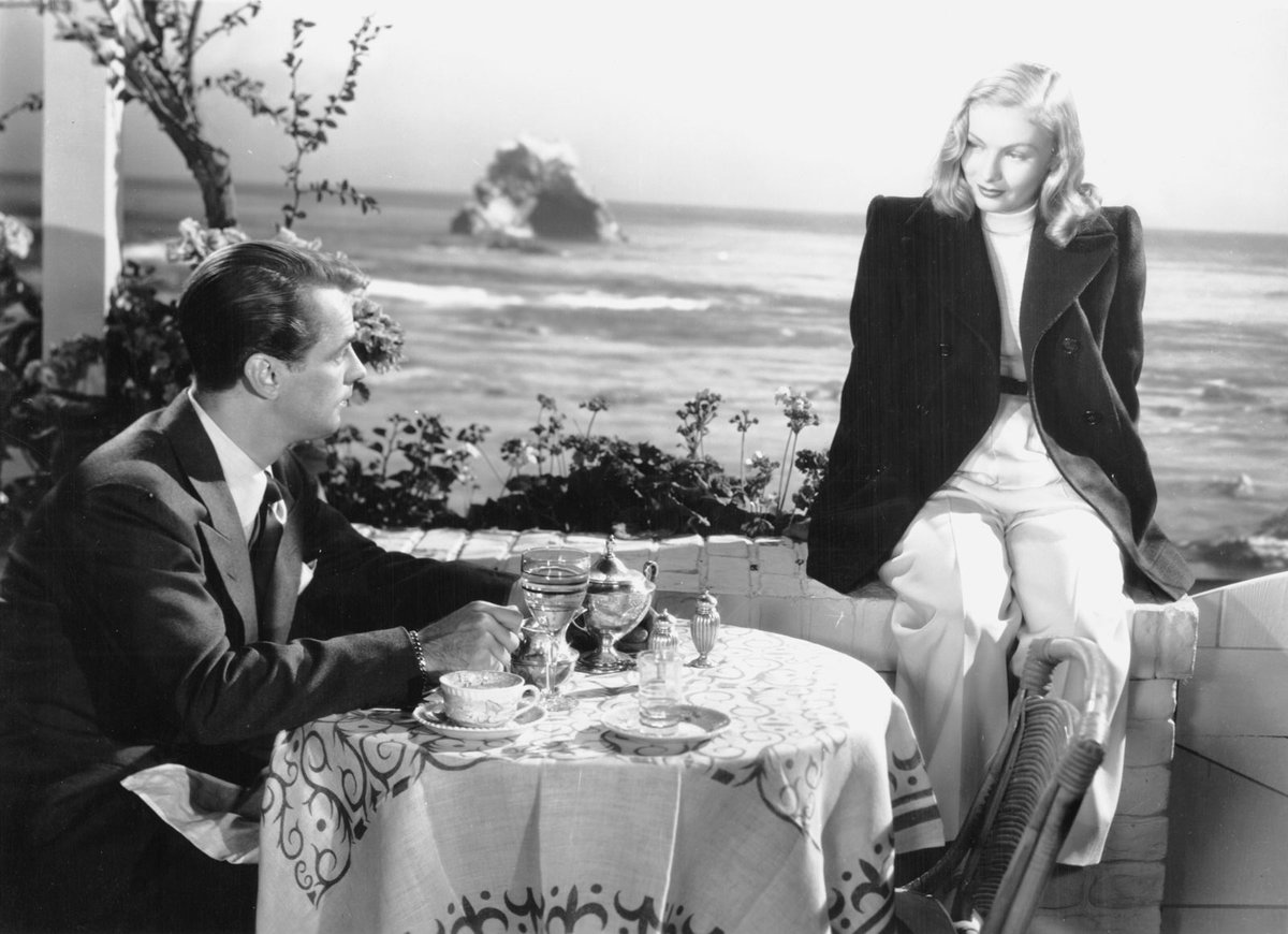 LadyKdesigns's tweet image. Mood: Sunday brunch with Alan Ladd and Veronica Lake, The Blue Dahlia (1946). #FilmNoir