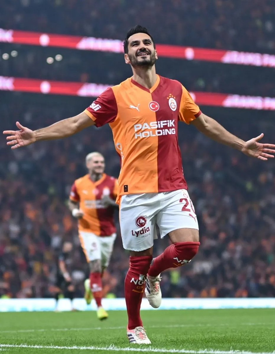 Futbolun mucidi  sadece sezon boyunca az izlediğim üzgünüm seni gündo bundan sonra daha çok izleriz umarım ❤️💛