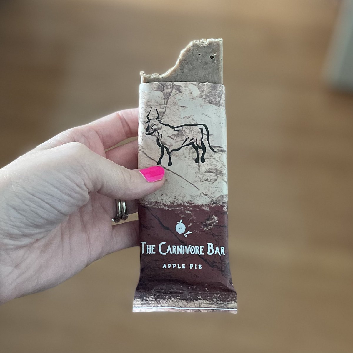 CarnivoreFriend's tweet image. Here’s what I ate today! 

I started my day with a delicious bowl of egg drop soup! 

A bit later I went outside and got some sunlight and fresh air while I nibbled on @thecarnivorebar before a meeting. Is there anything better than a face full of apple pie carnivore bar? 

And