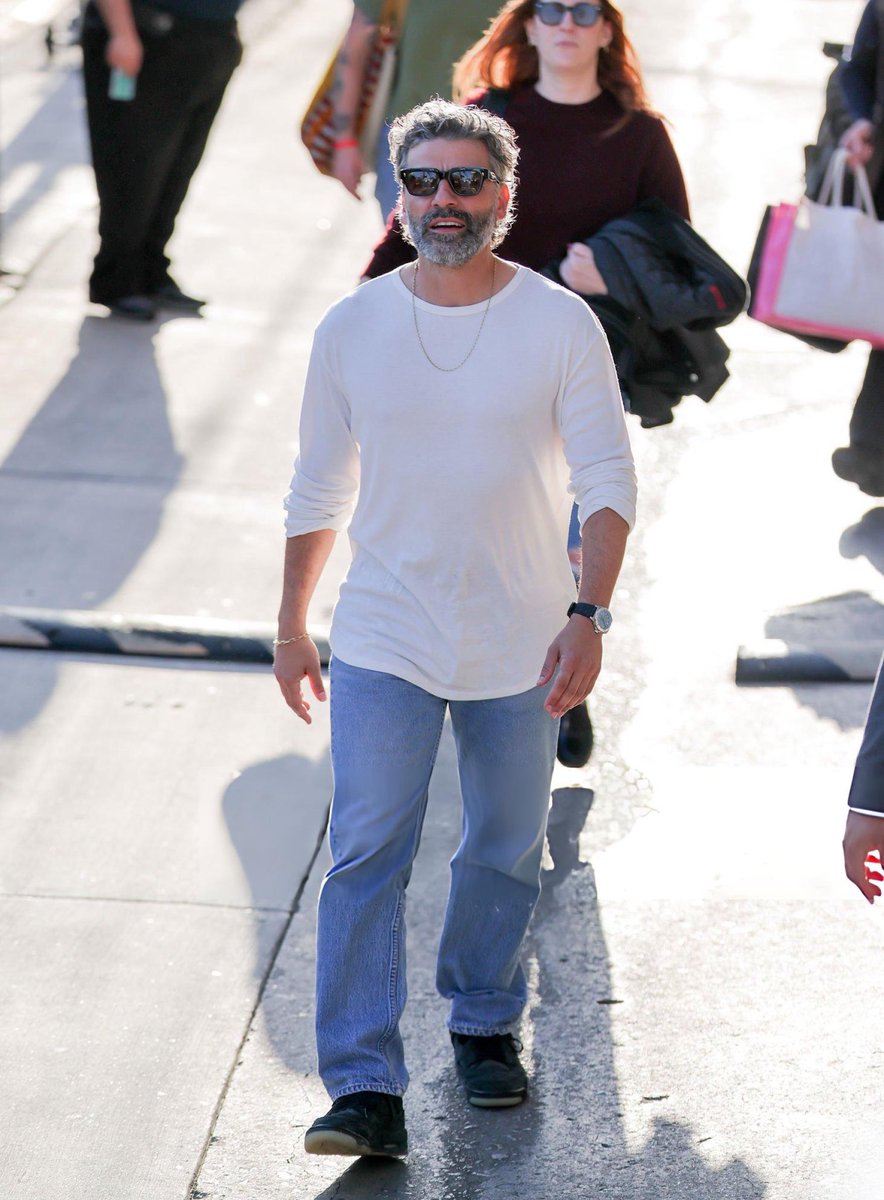 Oscar Isaac Updates tweet media