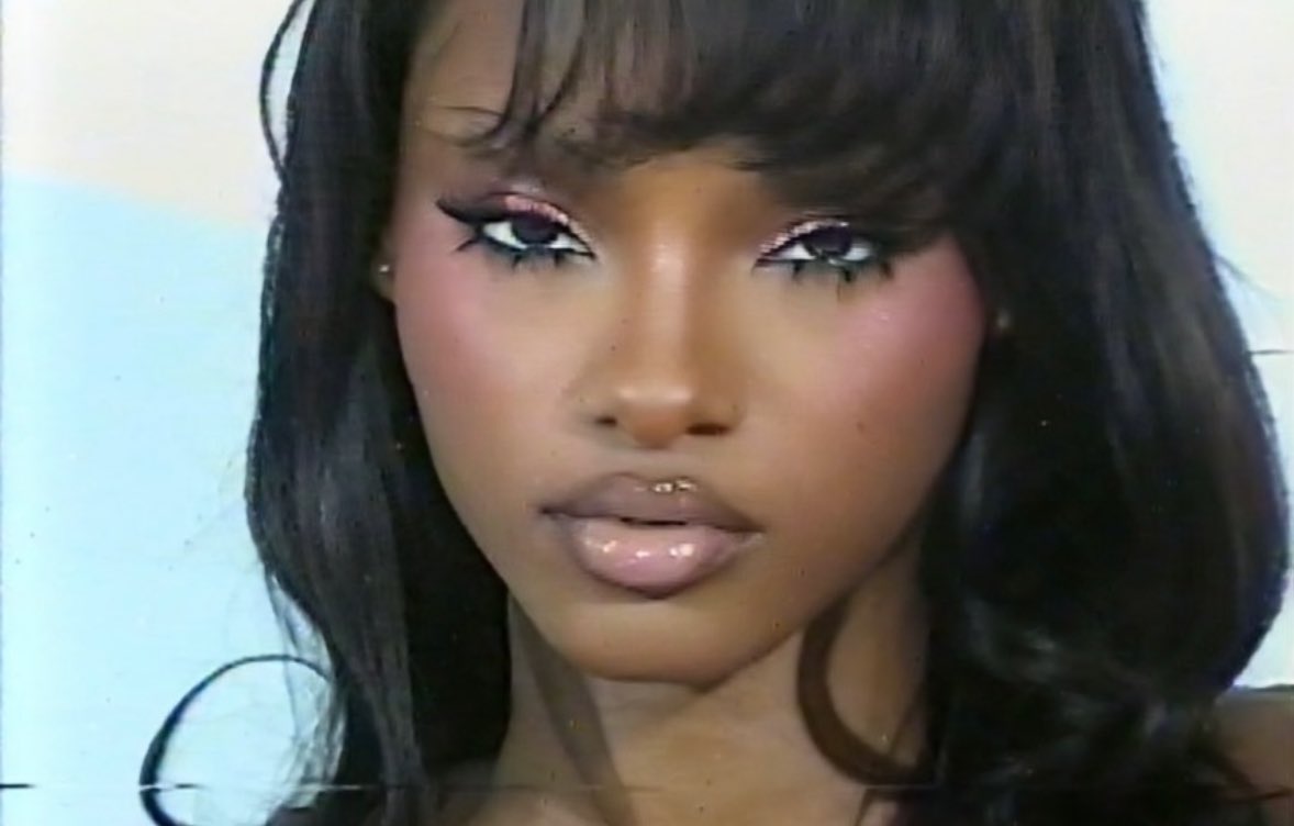 ⧉ PNG vibes tweet media