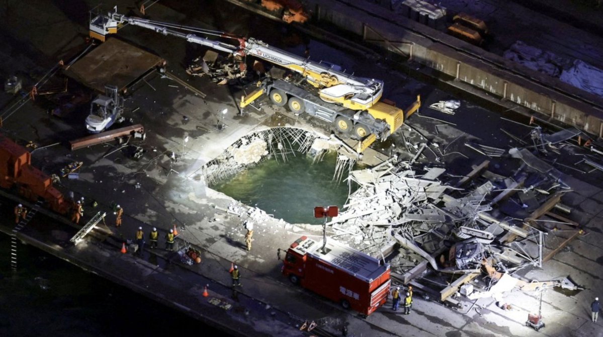 IronSteelToday's tweet image. 500-ton weight plunges from 30 metres at Japan #steel mill, 3 dead, 1 missing thestandard.com.hk/world/article/…