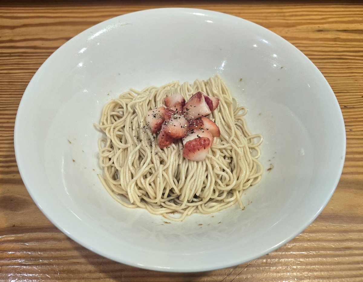 やちお tweet media