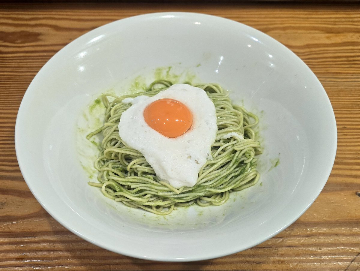 やちお tweet media