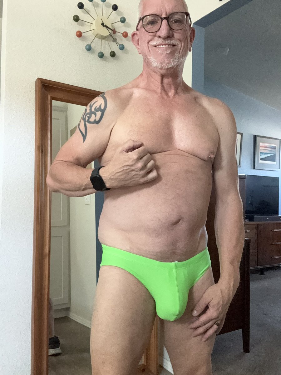 PSPDaddyXXX's tweet photo. Got these new bathing suits from my boi! Can’t wait to get invited to a pool party !! https://t.co/f1RTcWiKCr
