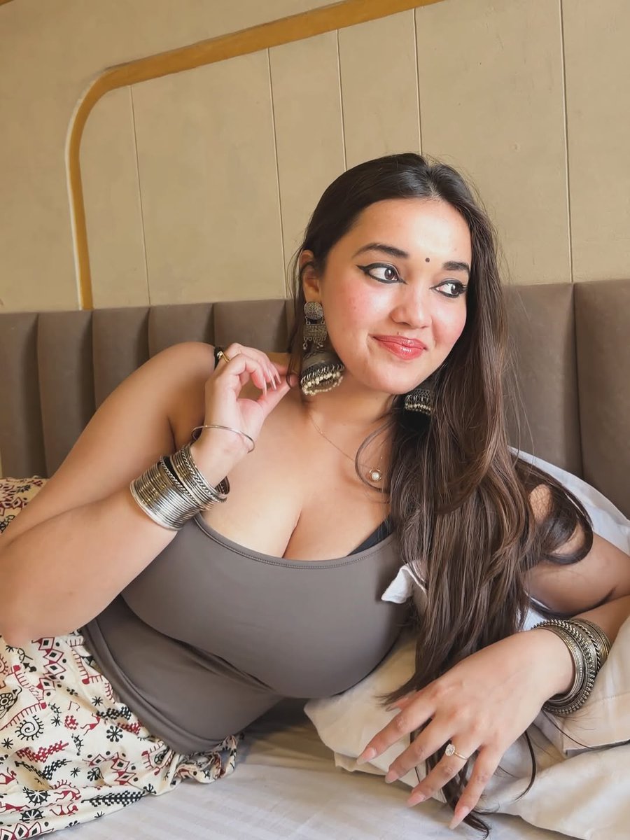 Good morning friends 🌞 
Please following my Instagram  🆔 🙏 
instagram.com/nidhichaudhary…