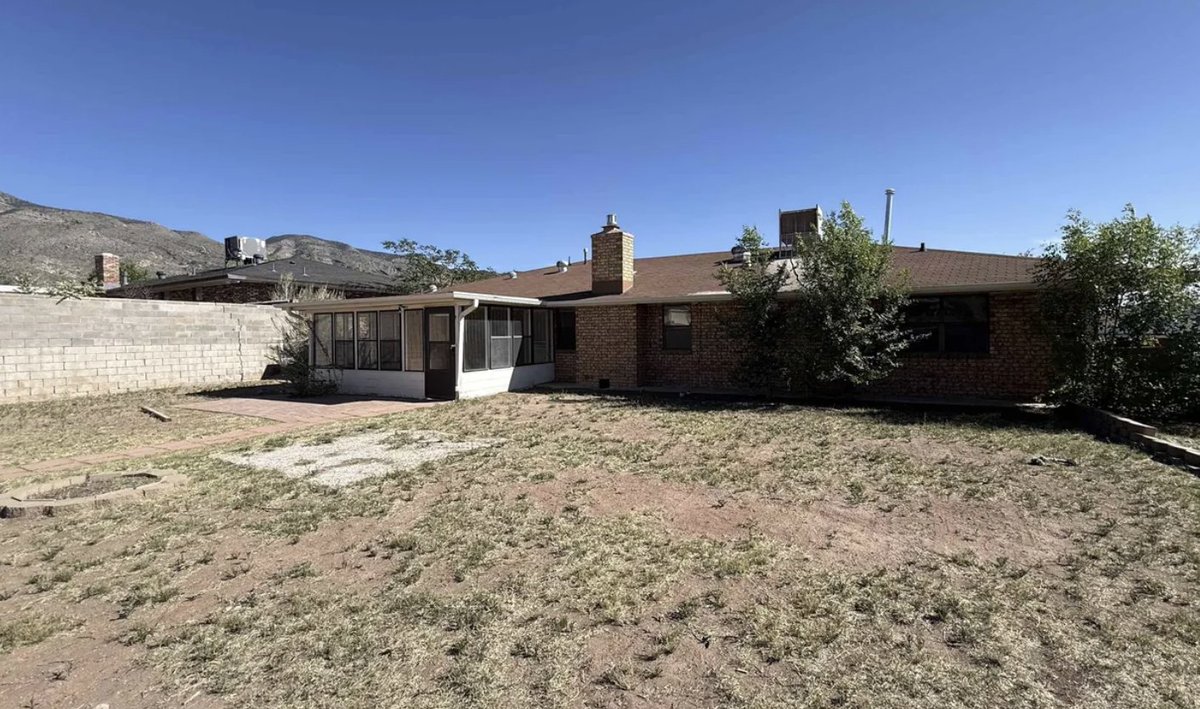 oldhouseunder50's tweet image. Exceptional 1981 #NewMexico Home with #MountainViews – $89K. 
oldhousesunder100k.com/exceptional-19…