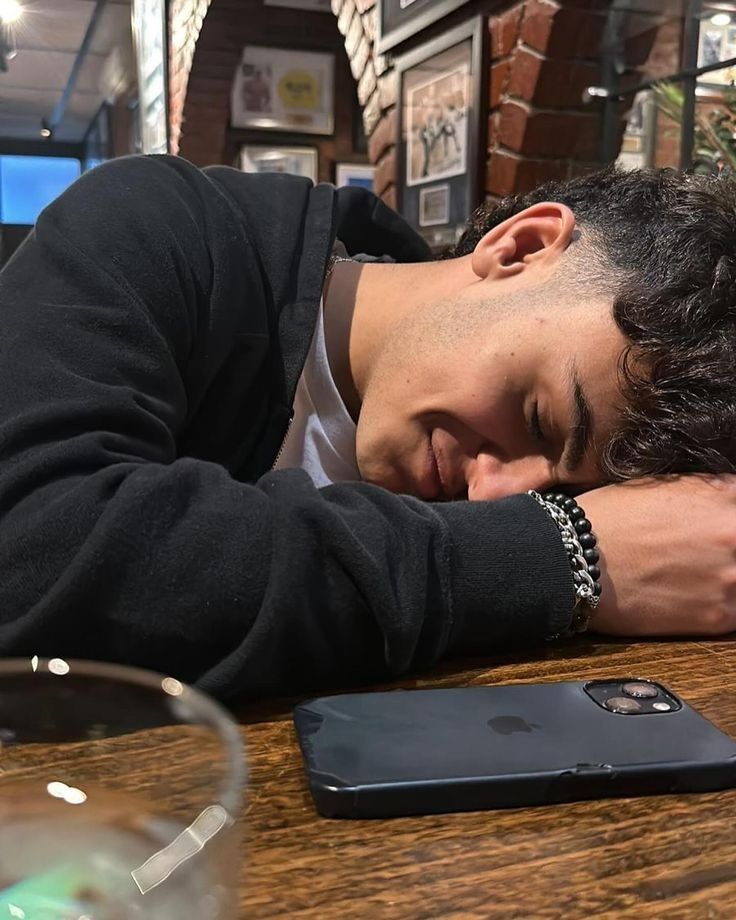 𝒯𝖺𝗓𝗓 ⁴⁴ tweet media