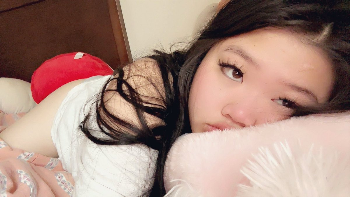 Doogielovesu's tweet image. Nap time wish me luck (￣^￣ )ゞ
#valtwt #discord #meow