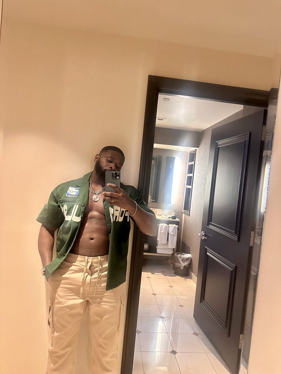 MikeMango_'s tweet photo. 😮‍💨🔥 https://t.co/MLZ5xmJQYu