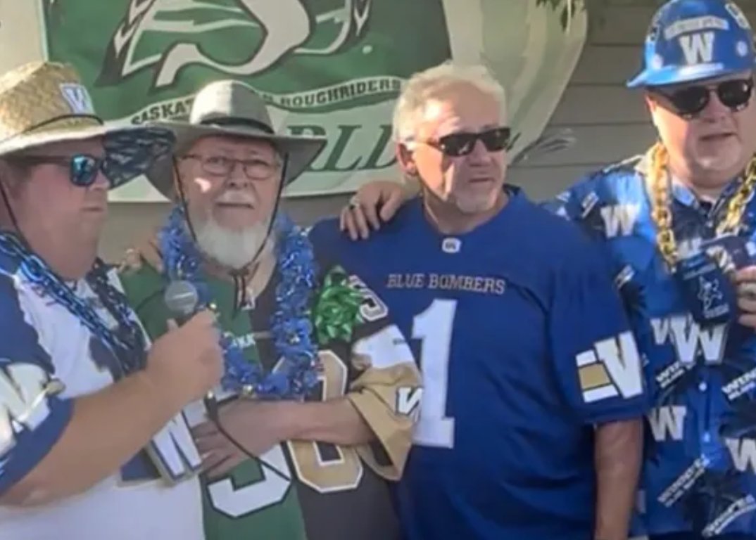_sportsdave's tweet image. Legendary CFL and Saskatchewan Roughriders fan Wayne Kuntz receives support after house fire.

💻 sportscage.com/roughriders/le…

#Saskatchewan #Riders #CFL