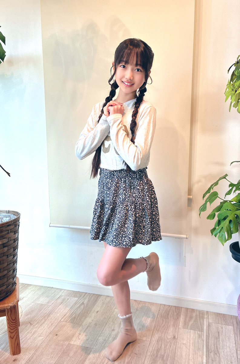 rea_model's tweet image. みんなおはよう🤎🤍
右のショッカクがどうしても綺麗にできなくてママにやってもらった🥹毎日やるーー❗️❗️

#通学コーデ　#小学生　#js
#ヘアアレンジ　#触覚