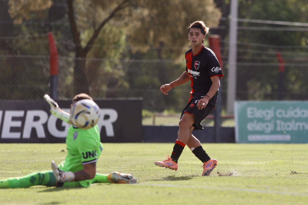 NewellsJuvenil's tweet photo. ⏩️ Definí si podés, Blas ⚽️

📸 Eric Bovetti https://t.co/WcTcFhSWrj