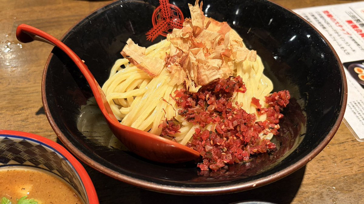 GADGETYACCHI tweet media