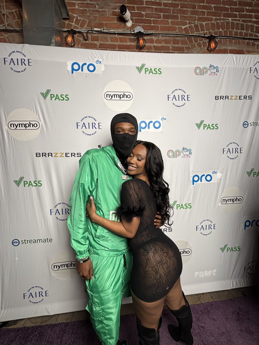 MaxSteelz69's tweet photo. She said I’m lookin like I wanna max her out… 😏 I ain’t deny it… she might be right 🥷🏾 @damniluvchanell https://t.co/4xLekLgWqz