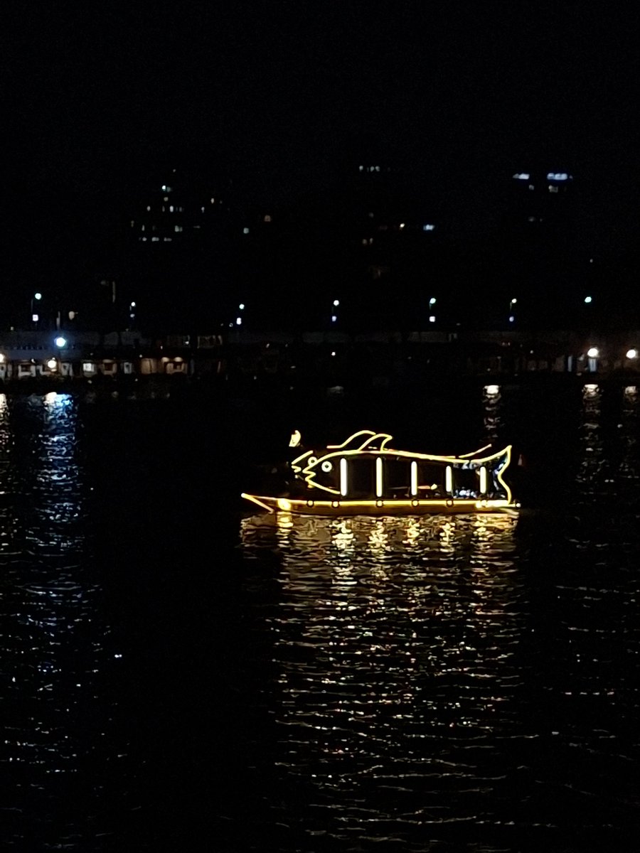 أناناسة tweet media