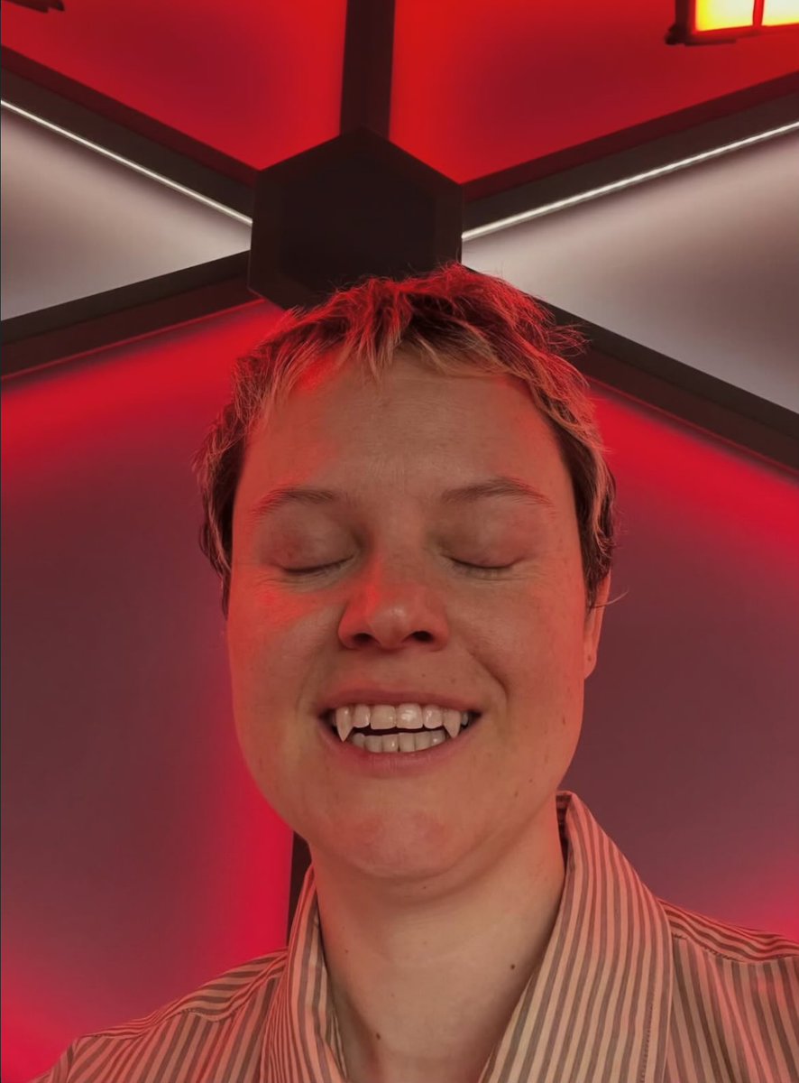 kit / myst 🎆 tweet media