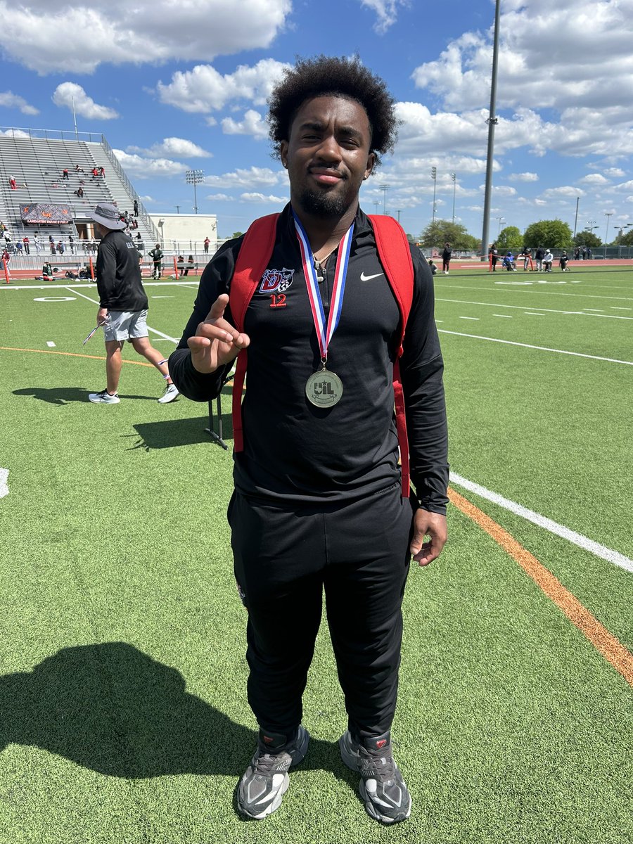 Coach Davis tweet media